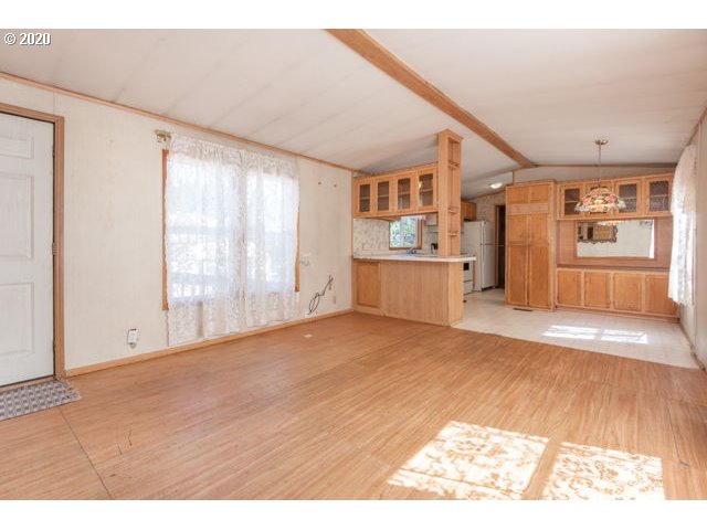 17655 Southeast Bluff Road, Unit 82 Sandy, OR 97055 - Photo 9 of 17 Gallery Image 9