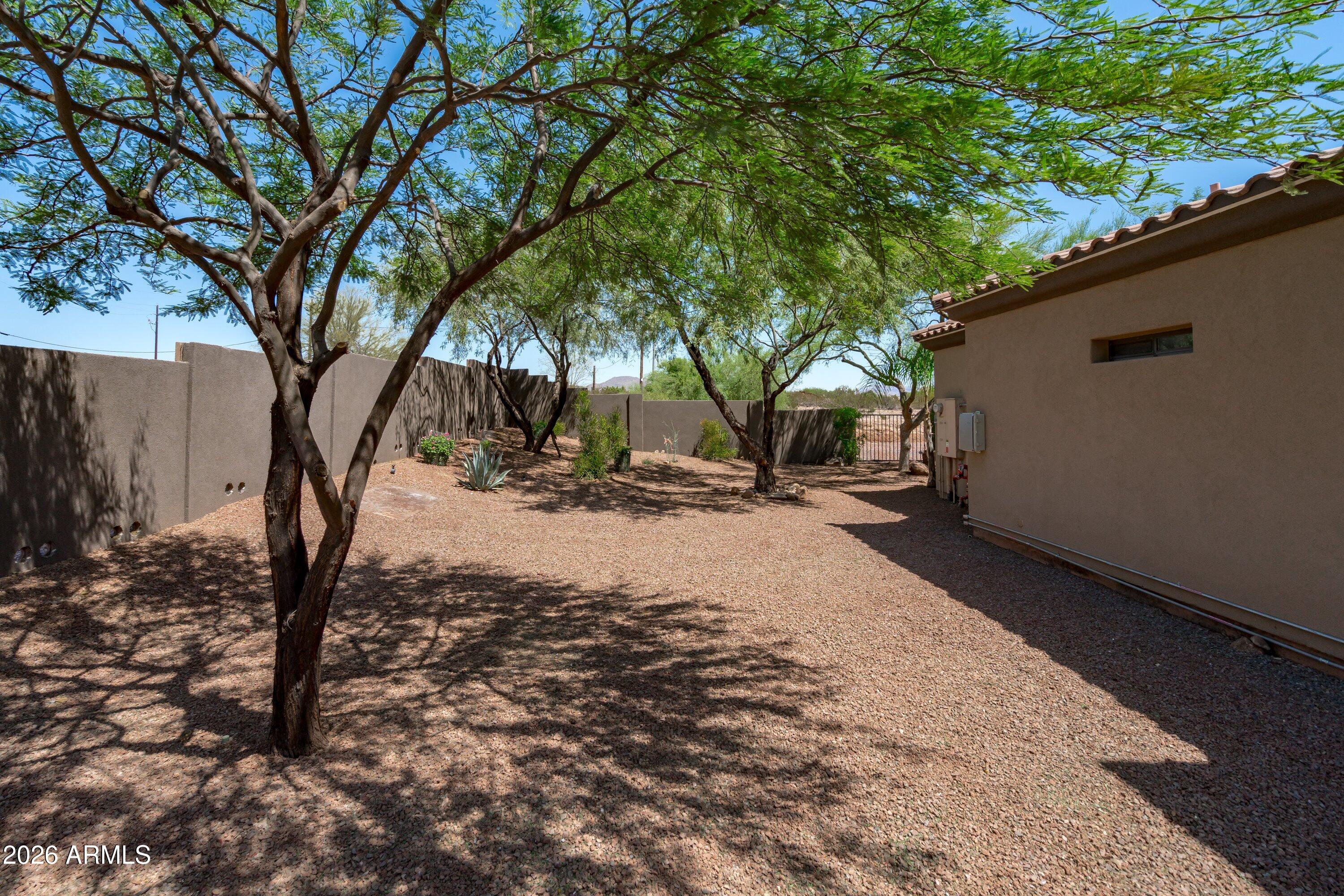 1823 West Maddock Road Phoenix, AZ 85086 - Photo 111 of 121 111-Side View