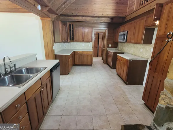 $2,500 | 2391 Booth Circle, Winder, GA 30680