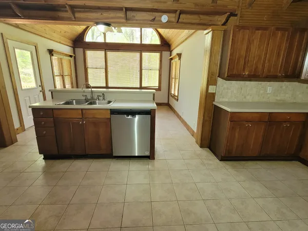 $2,500 | 2391 Booth Circle, Winder, GA 30680