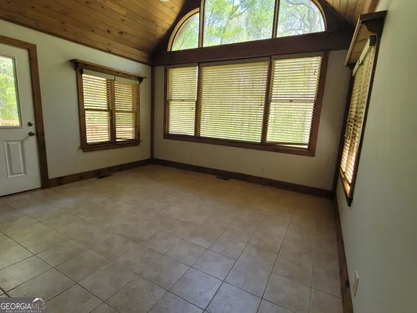 $2,500 | 2391 Booth Circle, Winder, GA 30680