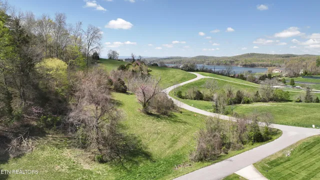 $849,000 | 319 Russell Road, Sharps Chapel, TN 37866