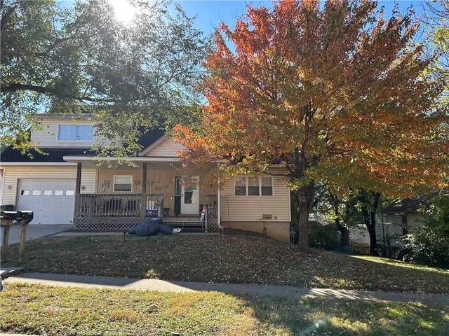 $345,000 | 711 Kiowa Street, Leavenworth, KS 66048