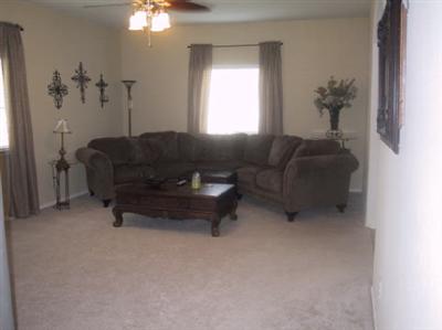 1522 Daysha Lane Reedley, CA 93654 - Photo 4 of 15 Gallery Image 4