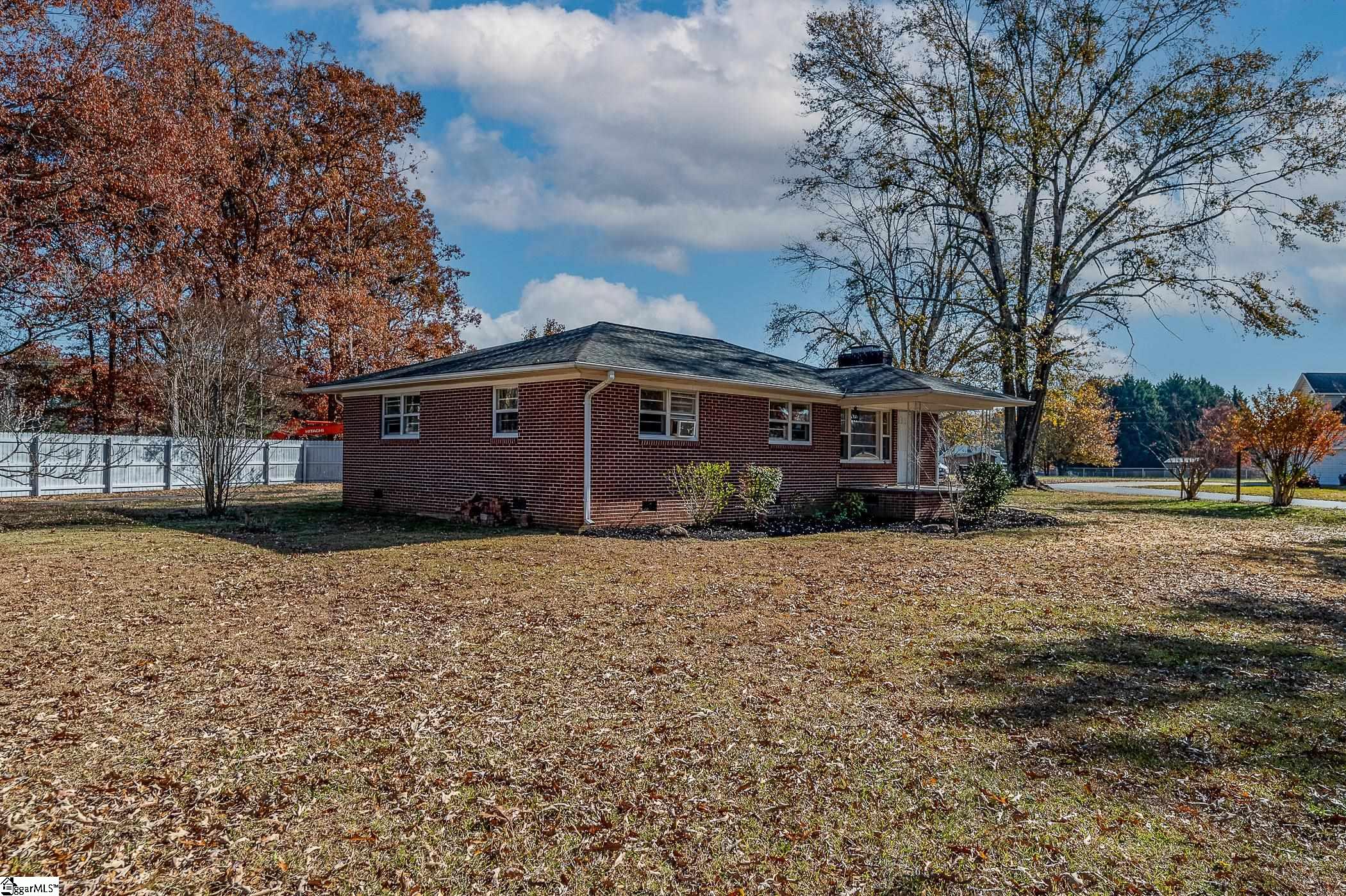 1592 Settle Road Inman, SC 29349 - Photo 4 of 20