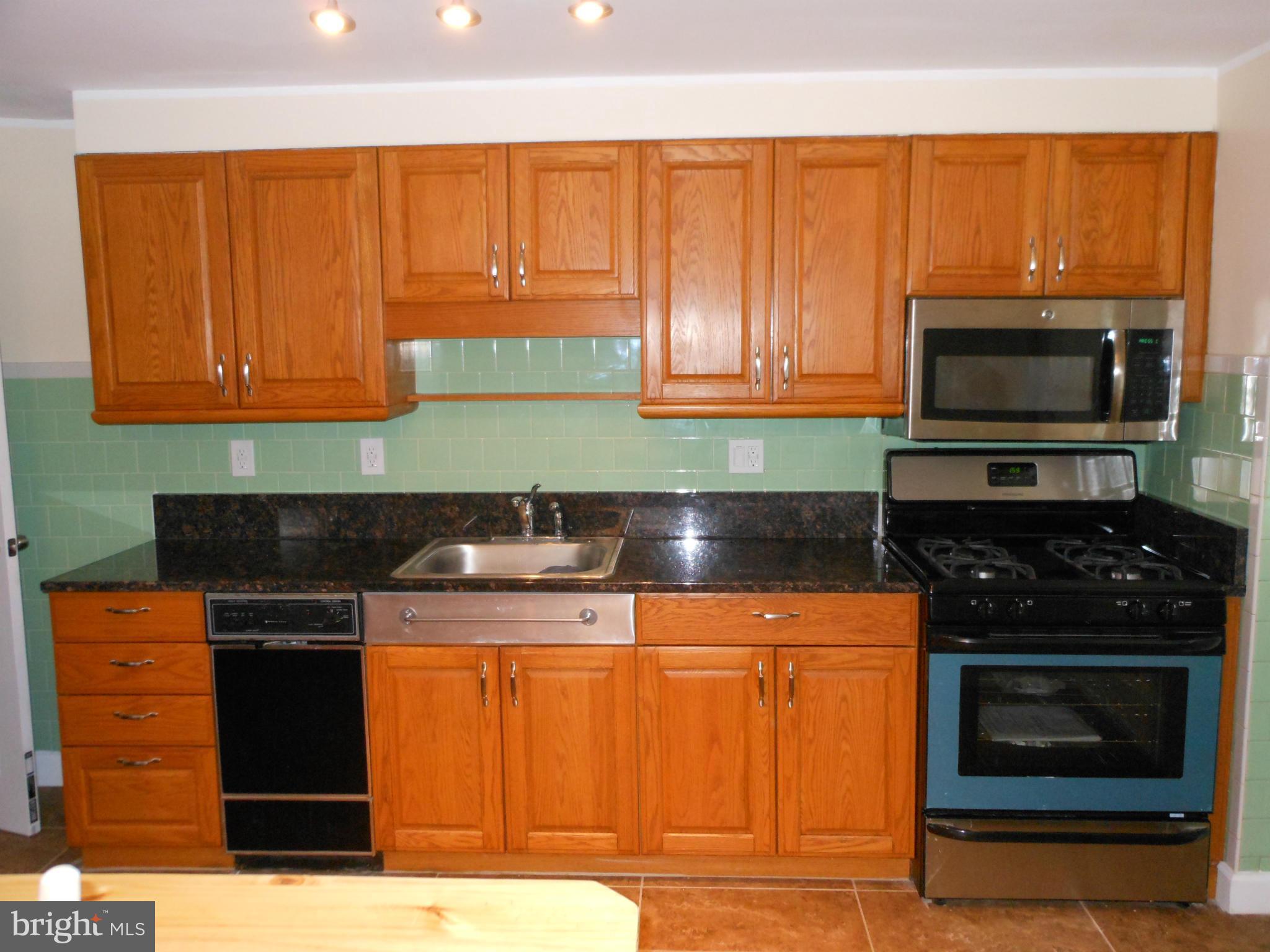 5459 Whitwood Road Baltimore, MD 21206 - Photo 11 of 30 Kitchen