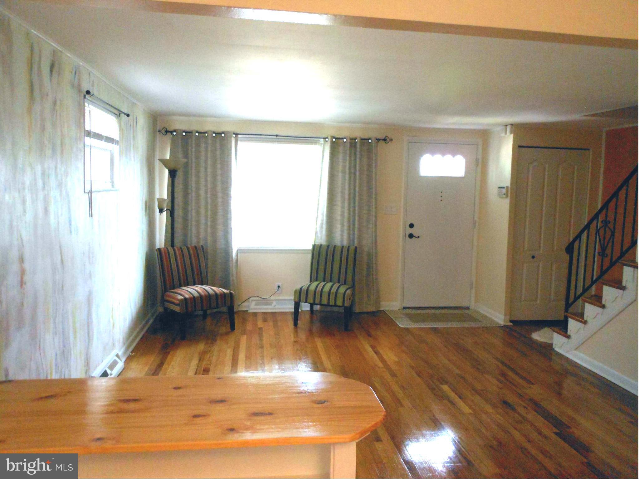 5459 Whitwood Road Baltimore, MD 21206 - Photo 7 of 30 Living Room