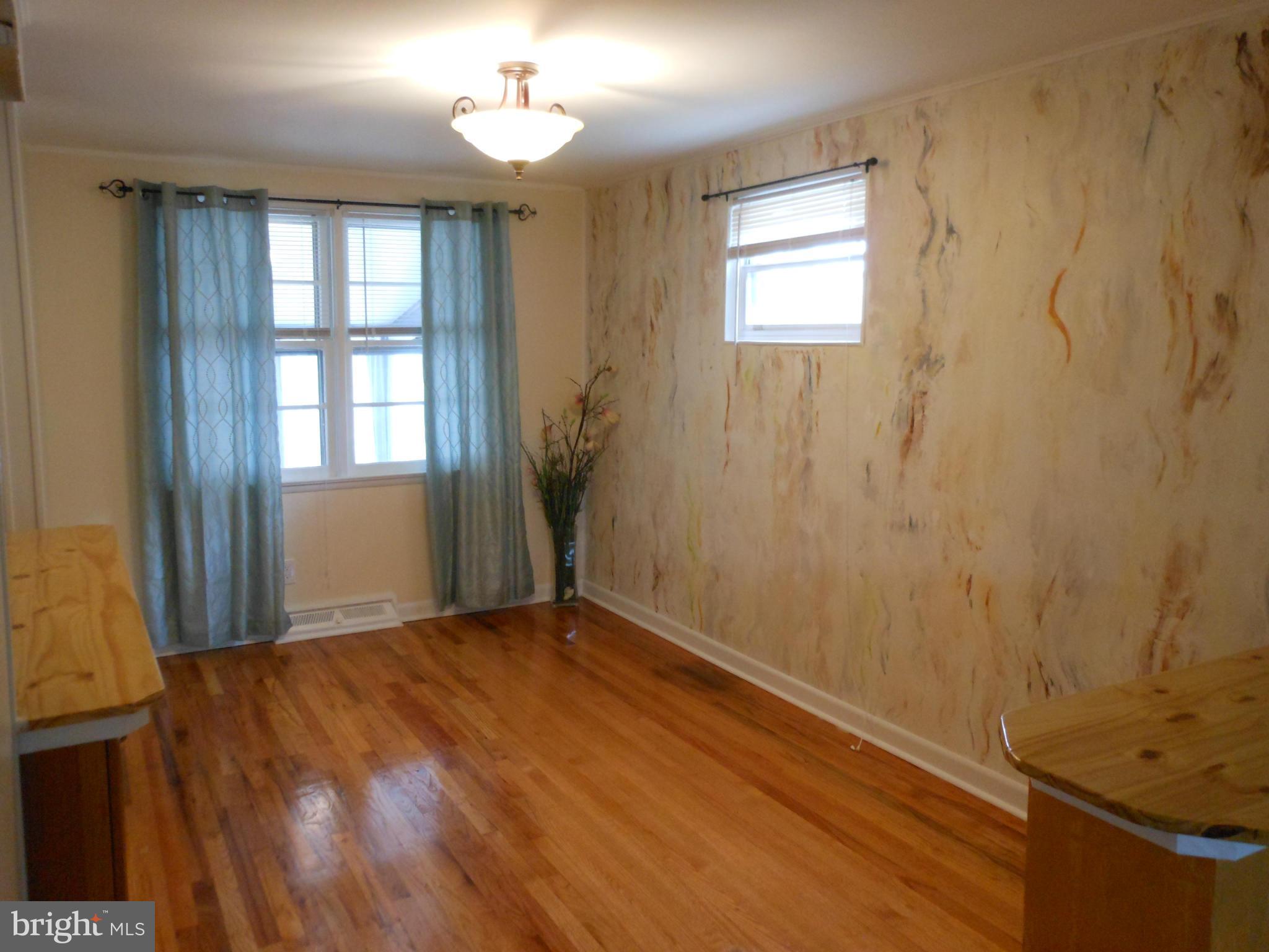 5459 Whitwood Road Baltimore, MD 21206 - Photo 8 of 30 Dining Room