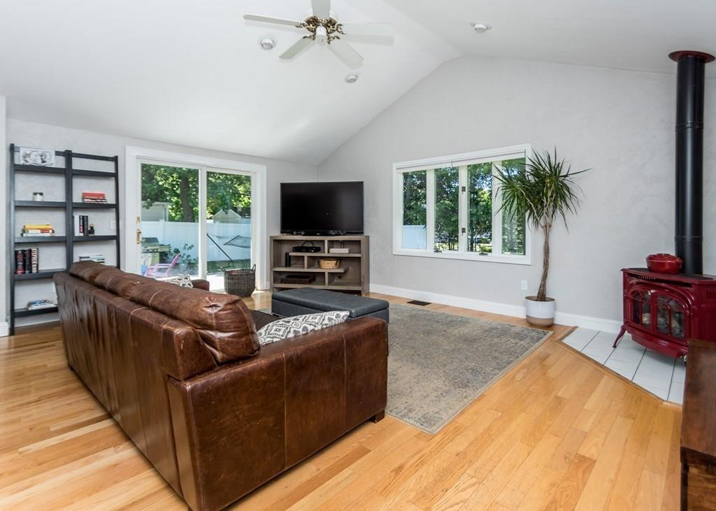 74 Crestview Road Waltham, MA 02451 - Photo 10 of 29