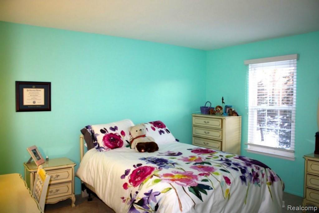 1700 North Fairview Lane Rochester, MI 48306 - Photo 11 of 26 Bedroom 3