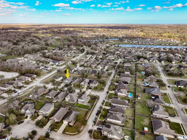 $412,000 | 107 Forest Bend Court, Clute, TX 77531