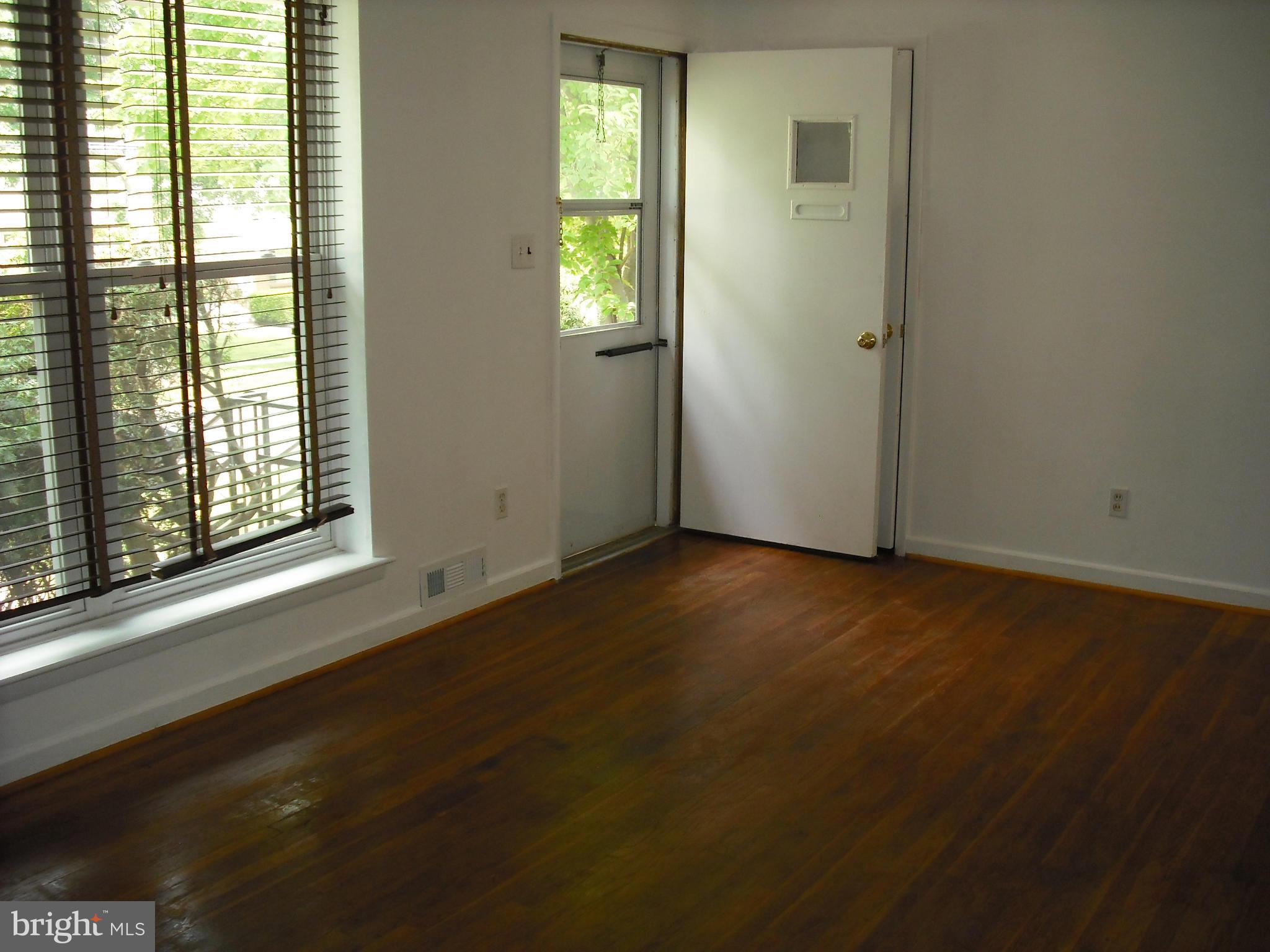 3702 Kenway Street Silver Spring, MD 20906 - Photo 3 of 30 Living Room