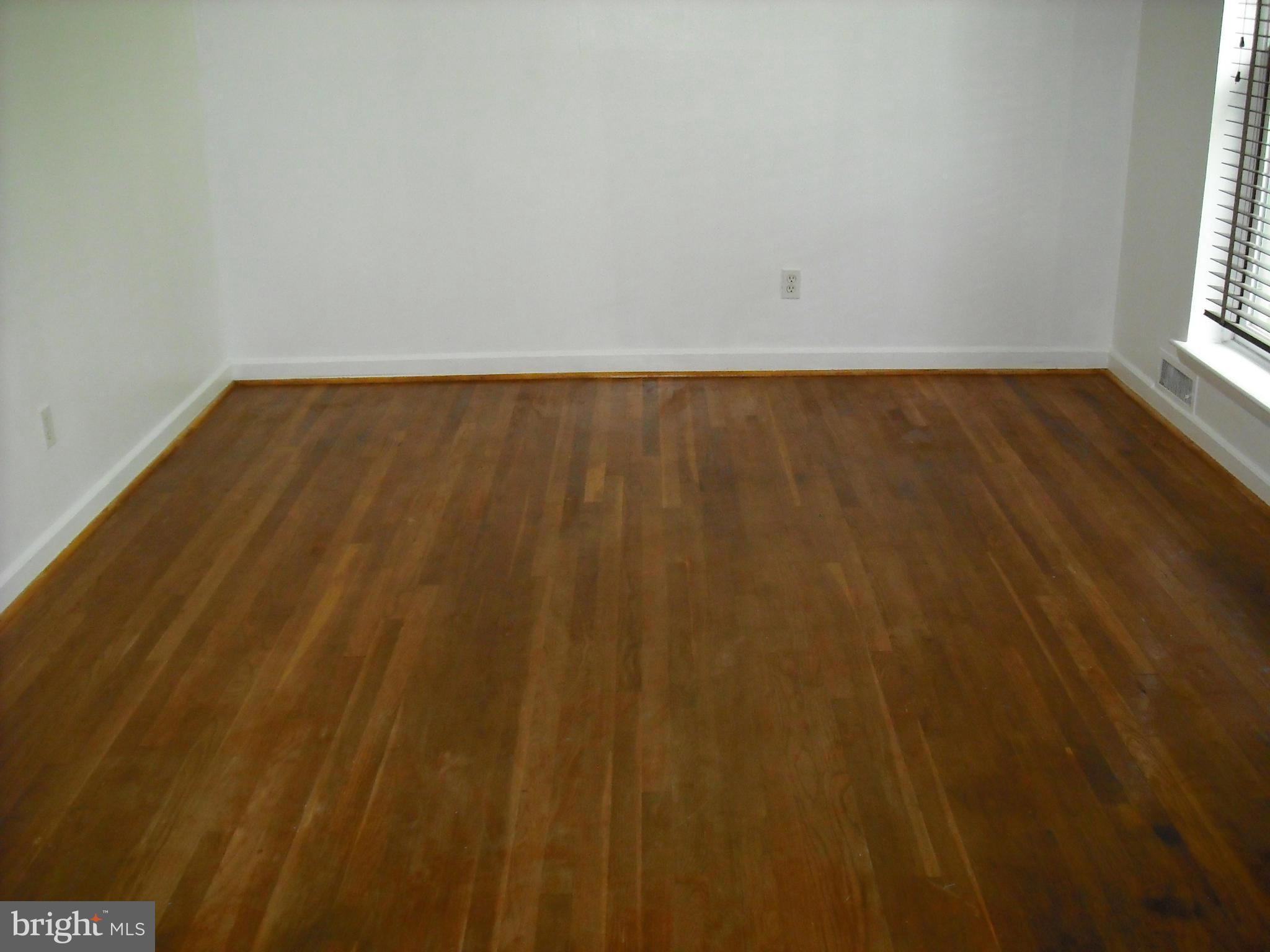 3702 Kenway Street Silver Spring, MD 20906 - Photo 4 of 30 Living Room