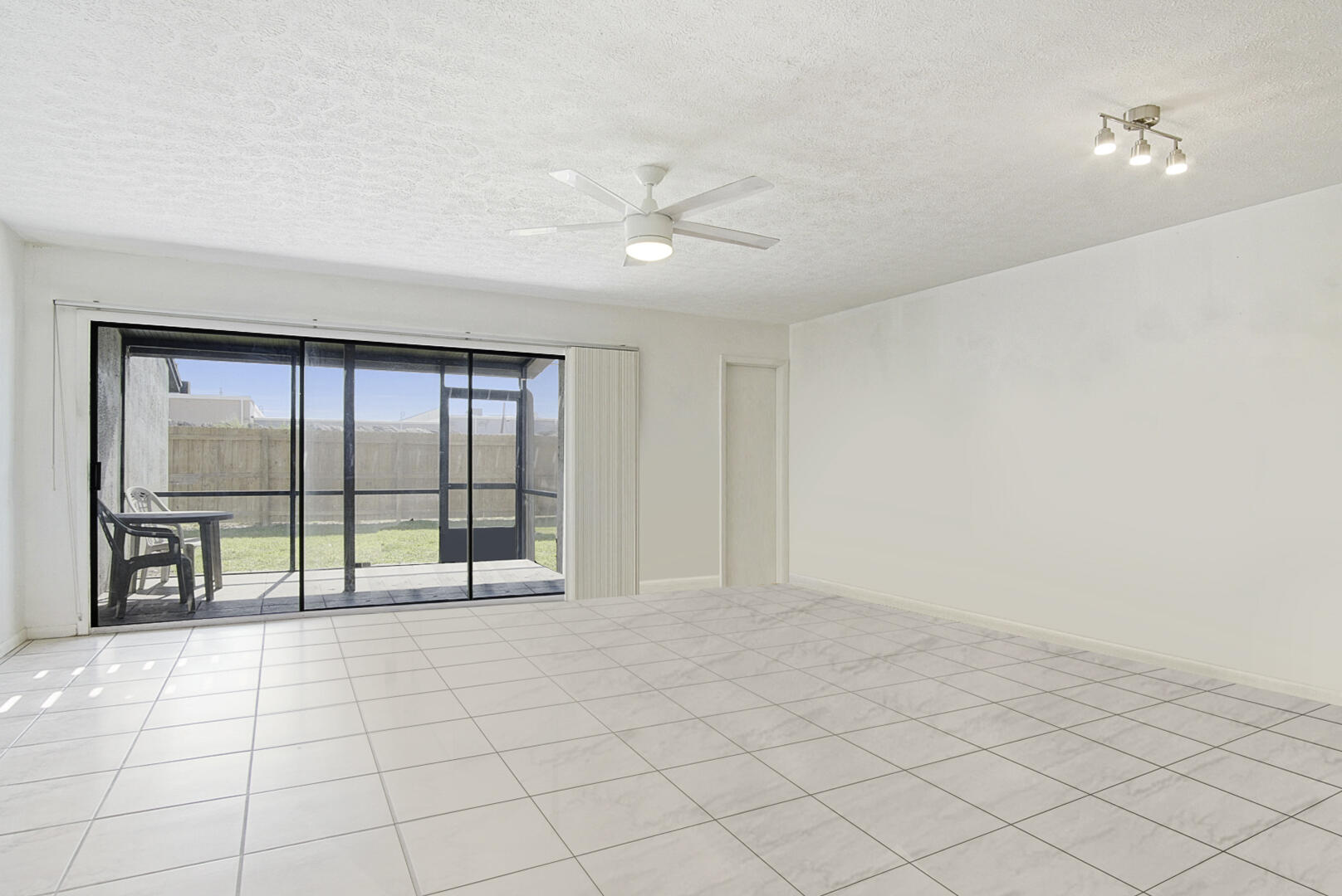 2060 Colonial Road, Unit 2 Fort Pierce, FL 34950 - Photo 10 of 30 Photo Apr 26 2025, 10 16 33 AM