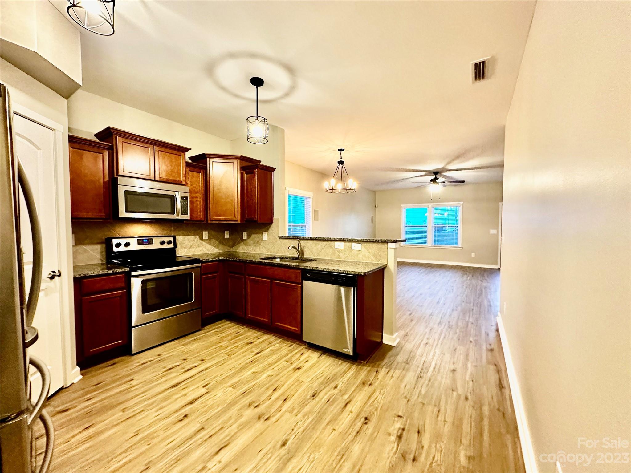 30108 Turtle Point Court Lancaster, SC 29720 - Photo 4 of 44 Gallery Image 4