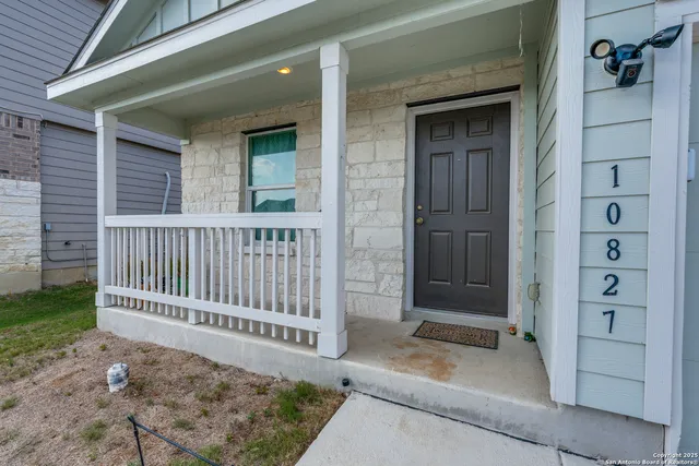 $1,590 | 10827 Hernando Court, Converse, TX 78109