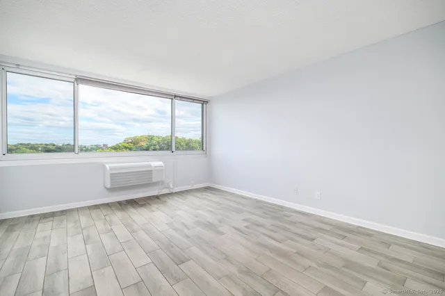 $3,250 | 1 Strawberry Hill Avenue, Unit 9G, Stamford, CT 06902