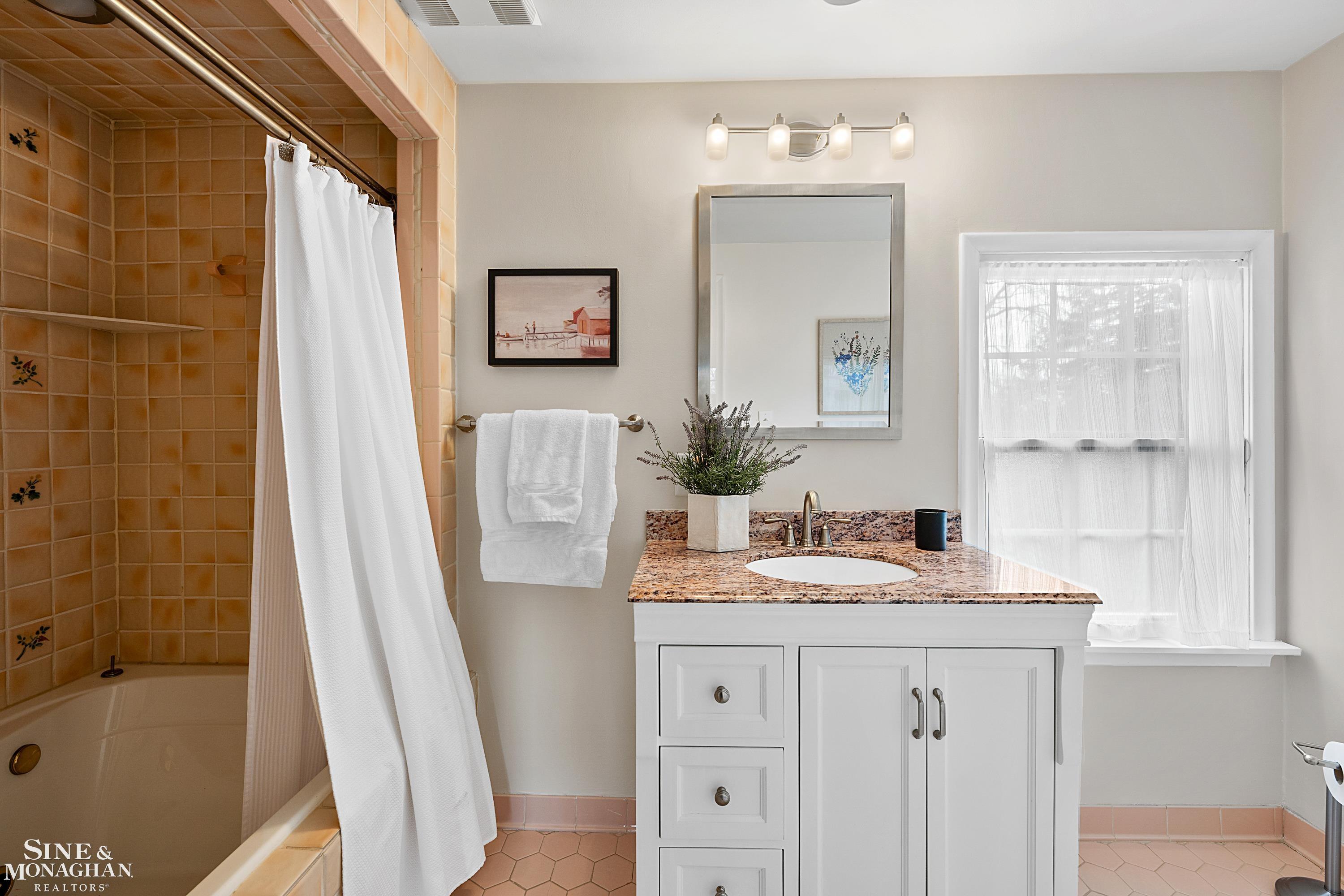 255 Cloverly Road Grosse Pointe Farms, MI 48236 - Photo 46 of 70