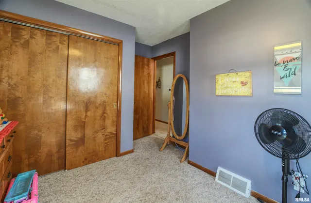 $140,000 | 872 5th Avenue North, Clinton, IA 52732