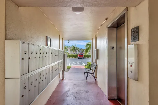 $125,000 | 2669 Garden Drive South, Unit 401, Lake Worth, FL 33461
