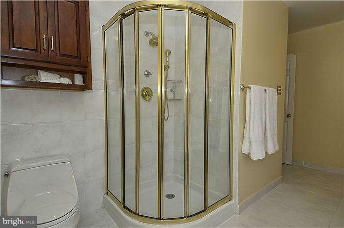 16801 Excaliber Way Sandy Spring, MD 20860 - Photo 16 of 27 Bath (Master)
