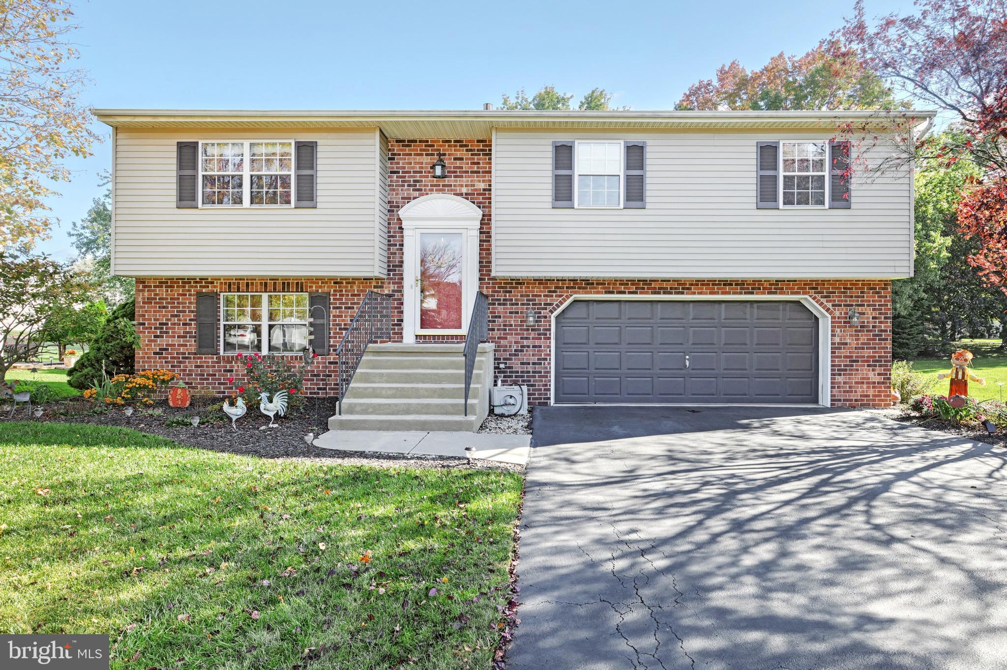 2298 Heather Road York, PA 17408 - Photo 1 of 30 Gallery Image 1