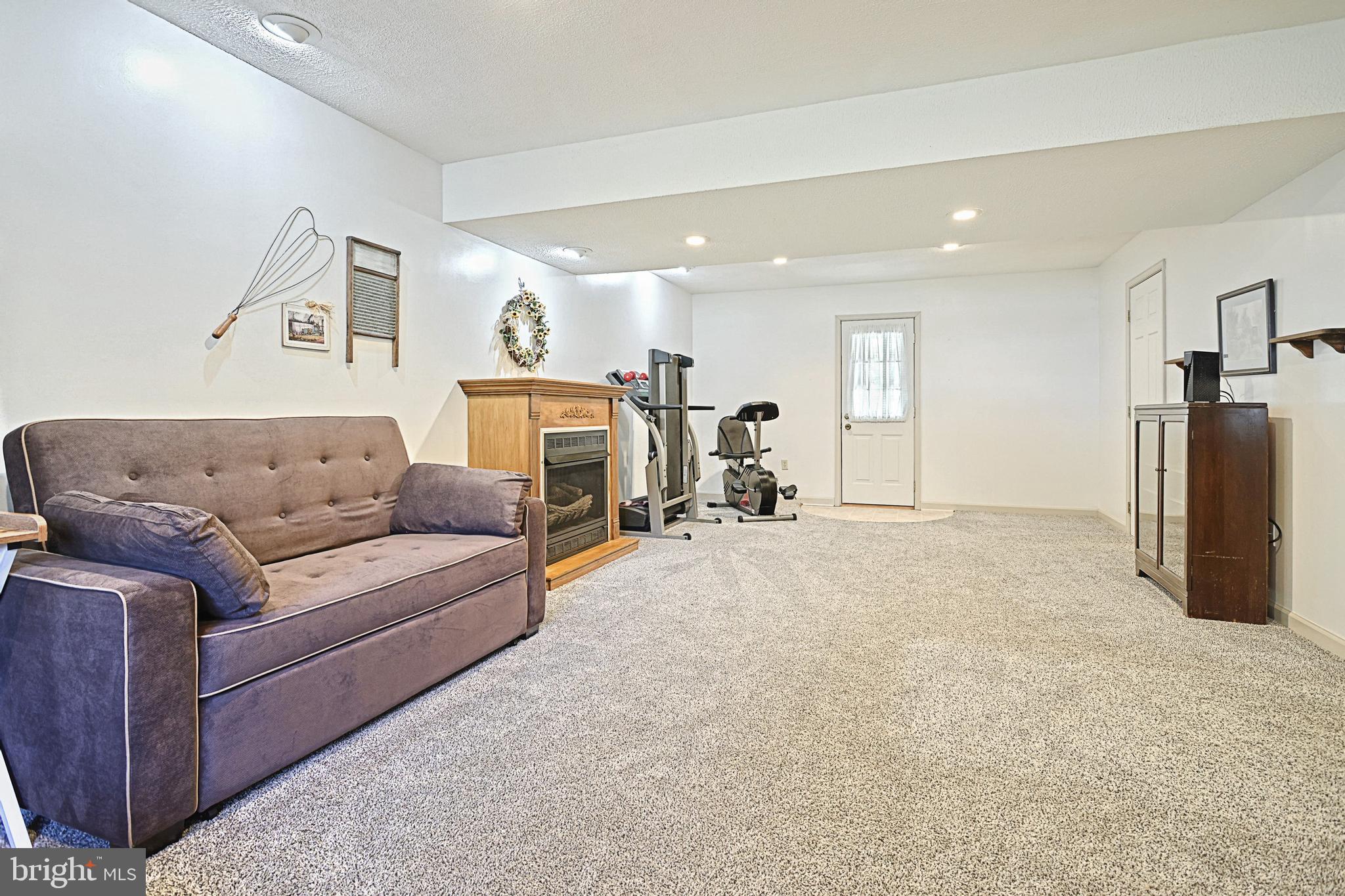 2298 Heather Road York, PA 17408 - Photo 20 of 30 Gallery Image 20