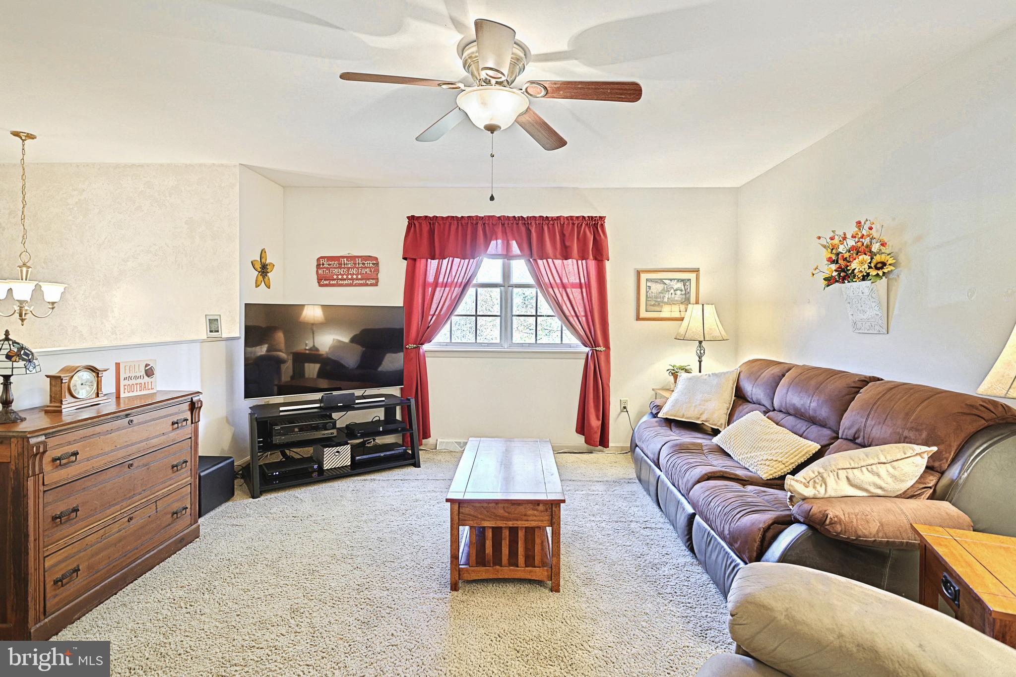 2298 Heather Road York, PA 17408 - Photo 6 of 30 Gallery Image 6