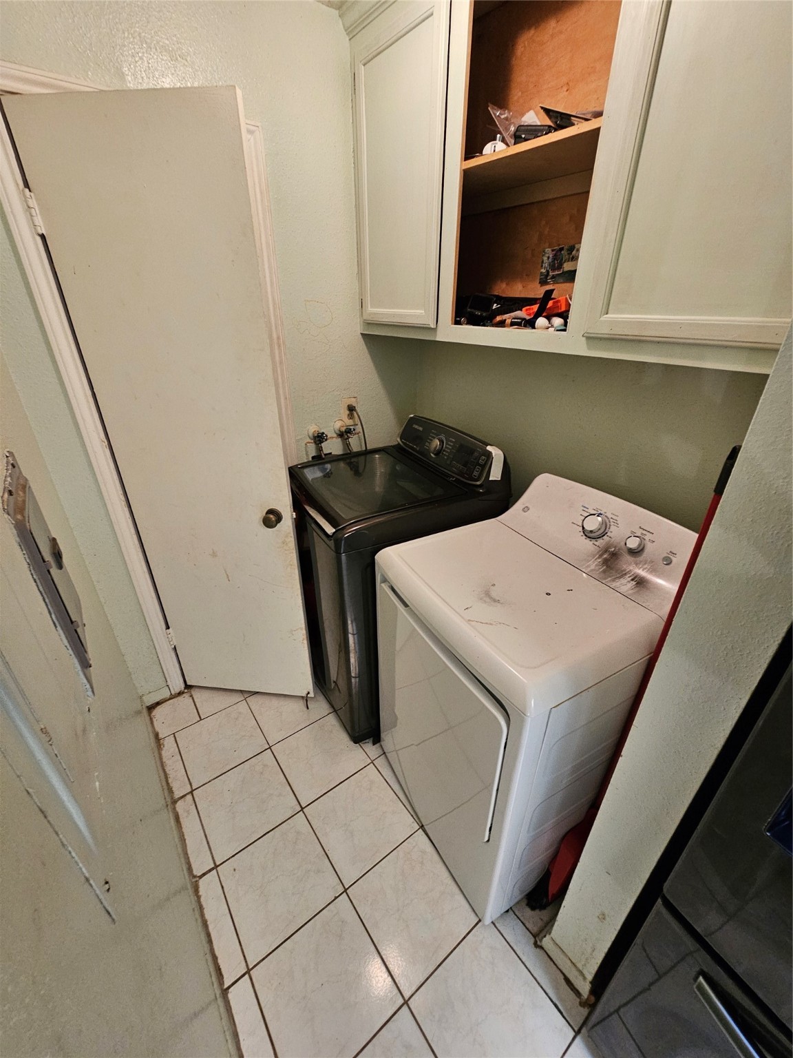 10112 Beekman Pl Drive Houston, TX 77043 - Photo 10 of 32