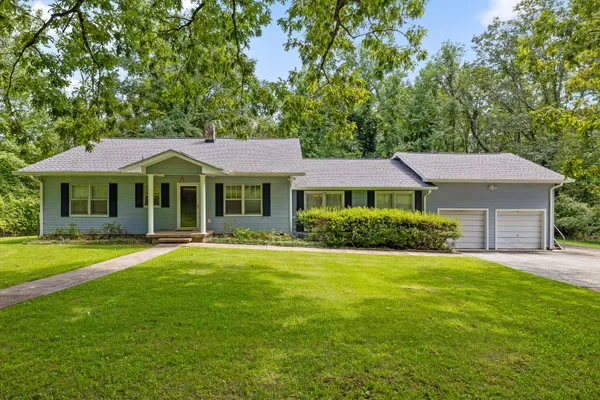 $599,995 | 1702 James Boulevard, Signal Mountain, TN 37377