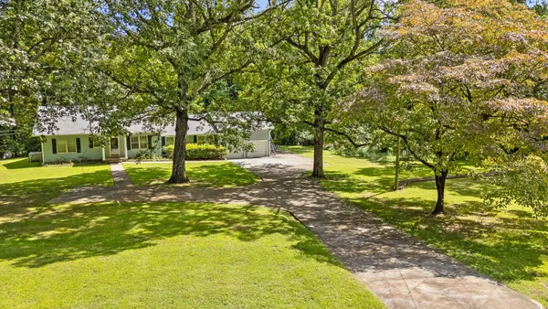$599,995 | 1702 James Boulevard, Signal Mountain, TN 37377