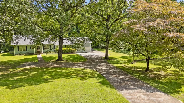 $614,995 | 1702 James Boulevard, Signal Mountain, TN 37377