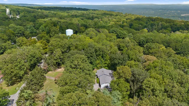 $614,995 | 1702 James Boulevard, Signal Mountain, TN 37377