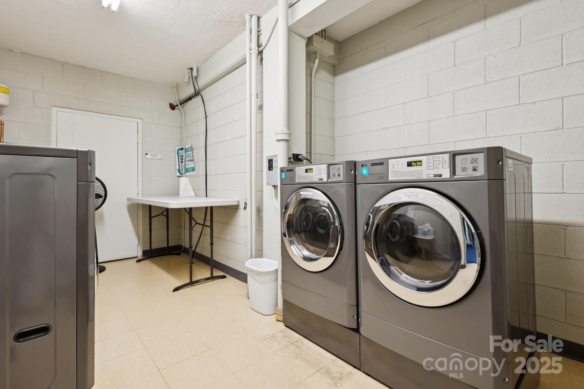 1300 Reece Road, Unit 305 Charlotte, NC 28209 - Photo 18 of 29 Gallery Image 18