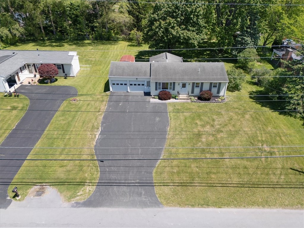 1078 5 Mile Line Road Webster, NY 14580 - Photo 4 of 49
