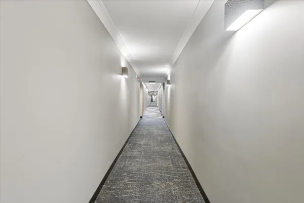 $299,900 | 4170 North Marine Drive, Unit 18D, Chicago, IL 60613