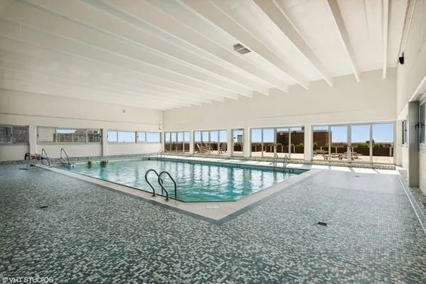 $299,900 | 4170 North Marine Drive, Unit 18D, Chicago, IL 60613