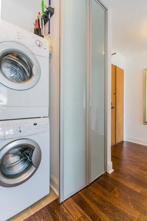 $299,900 | 4170 North Marine Drive, Unit 18D, Chicago, IL 60613