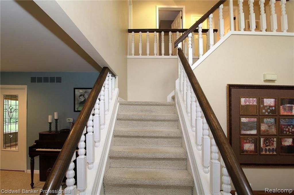 787 Dutton Road Rochester Hills, MI 48306 - Photo 5 of 41