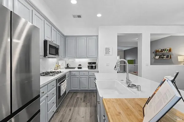 $1,185,000 | 3710 Central Parkway, Dublin, CA 94568