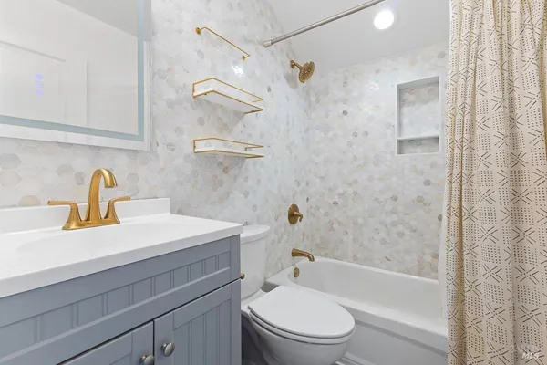 $1,185,000 | 3710 Central Parkway, Dublin, CA 94568
