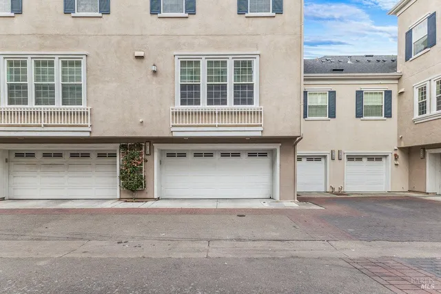 $1,285,000 | 3710 Central Parkway, Dublin, CA 94568