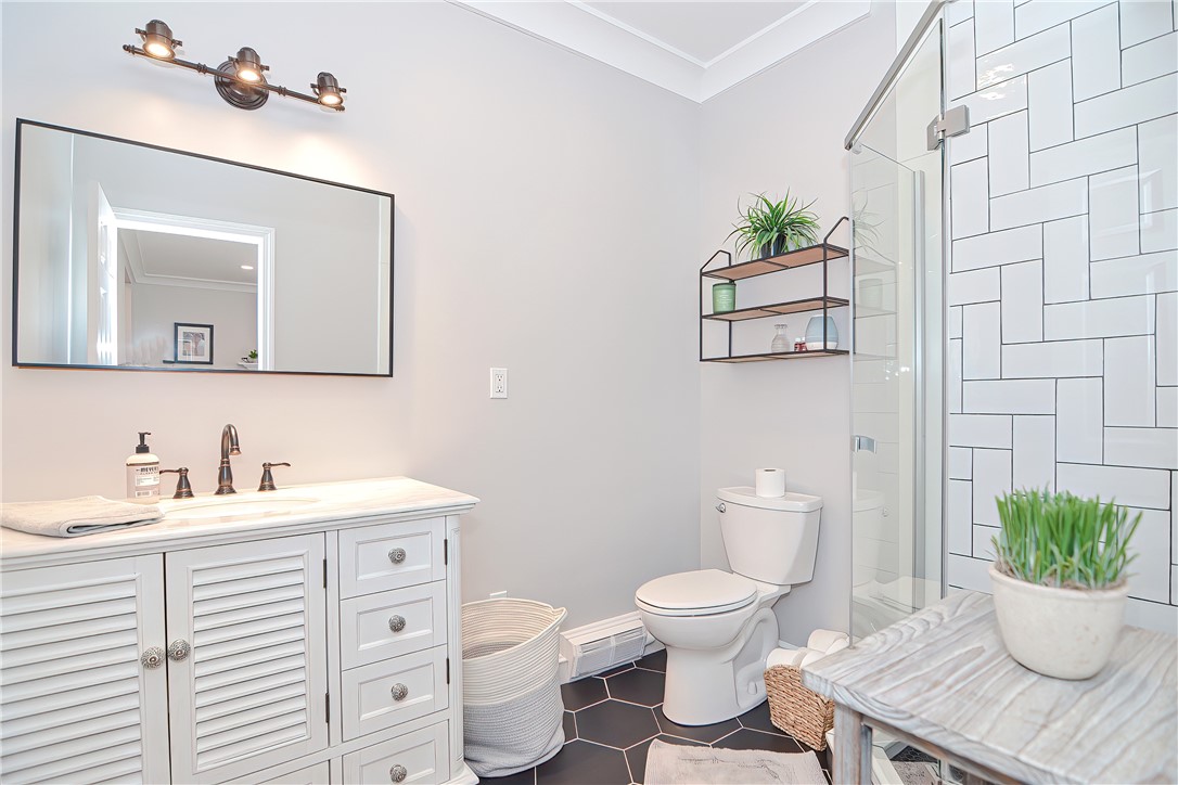 101 Naushon Road Pawtucket, RI 02861 - Photo 22 of 40 Master Bath