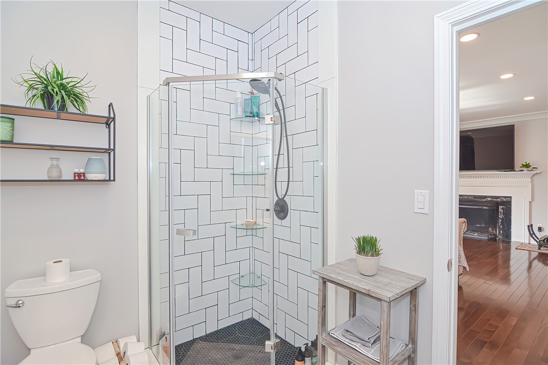 101 Naushon Road Pawtucket, RI 02861 - Photo 23 of 40 Master Bath