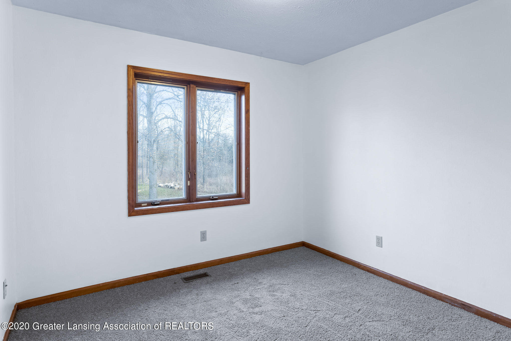 13065 Center Road Bath, MI 48808 - Photo 18 of 20 bedroom4