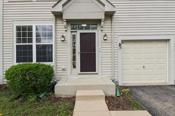 $399,000 | 3649 Bailey Street, Plano, IL 60545
