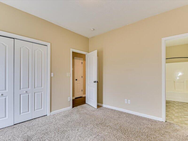 147 Peconic Court Aiken, SC 29803 - Photo 13 of 21 Primary Bedroom