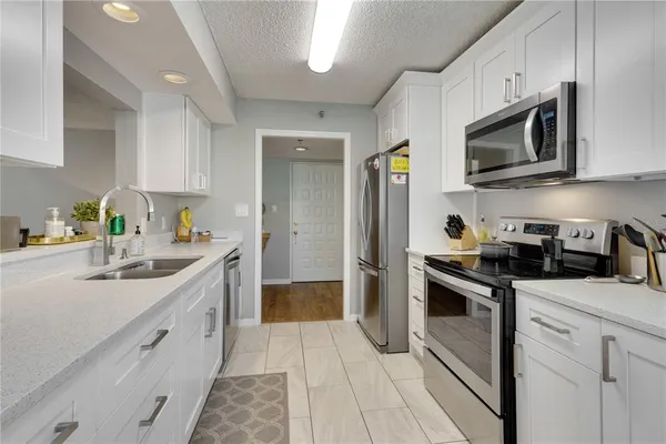 $482,000 | 204 Quayside Circle, Unit 201, Maitland, FL 32751