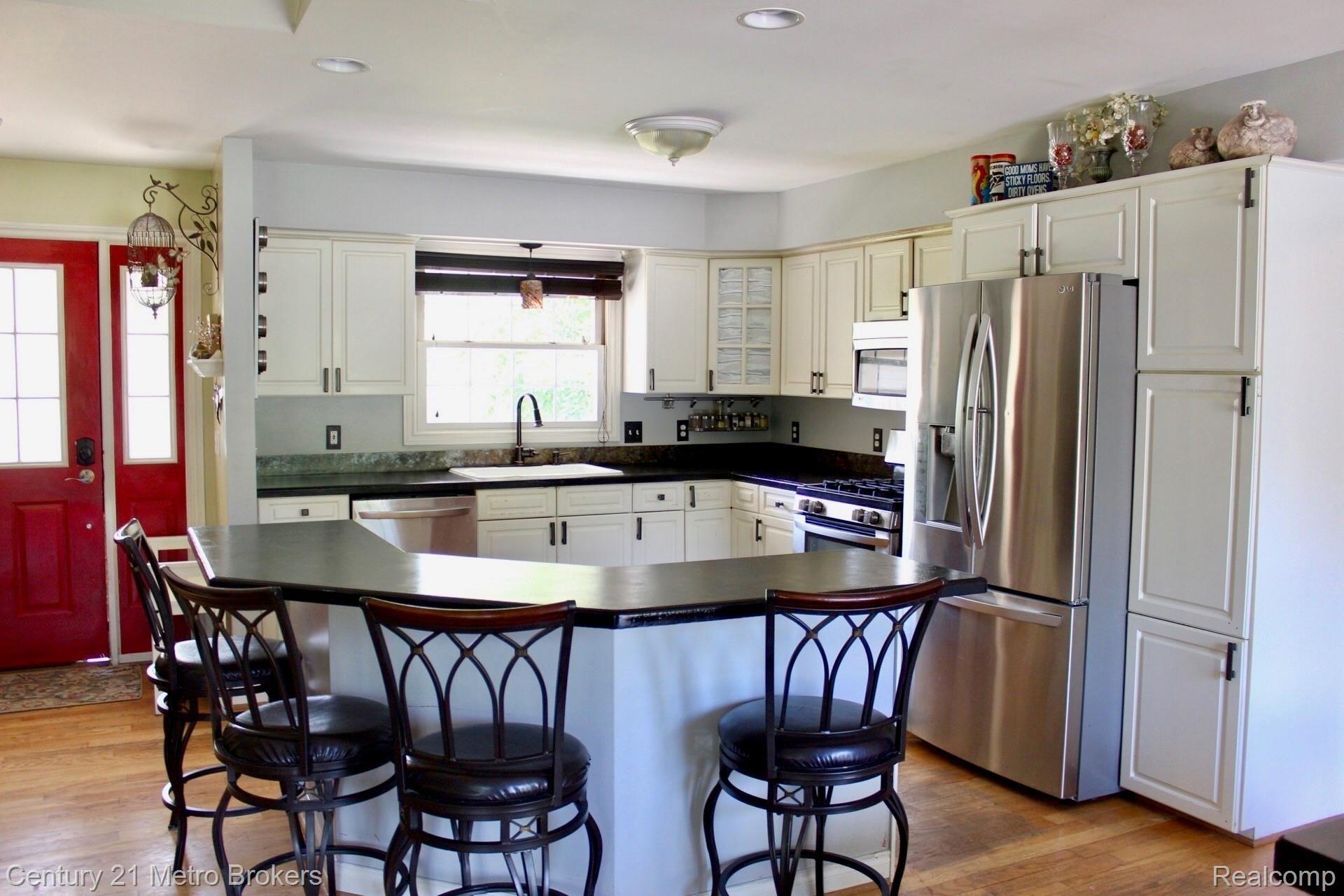 3511 Timber Ridge Drive Metamora, MI 48455 - Photo 6 of 53 IMG_0243.jpg