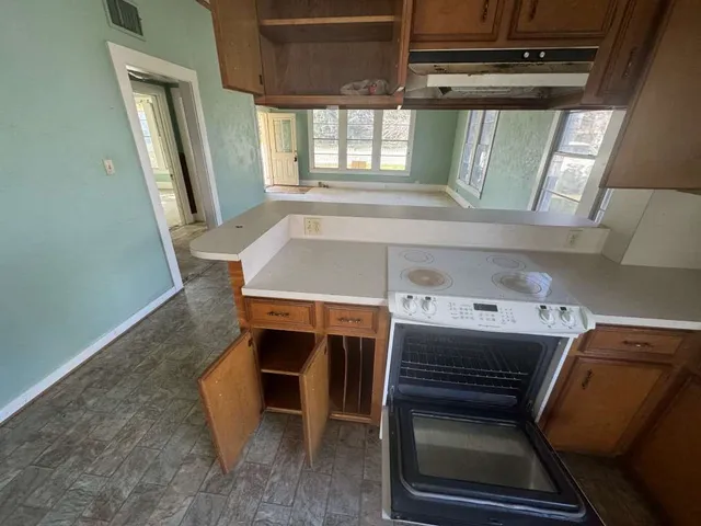 $145,499 | 565 North Jefferson Street, Goliad, TX 77963